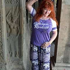 Angkor Wat Aspara wanna be