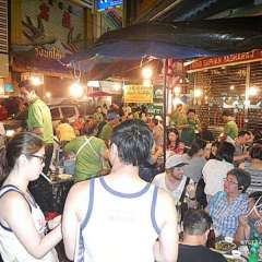 Chinatown bustle - Bangkok