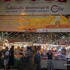 Chiang Mai street shopping