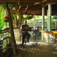 One man band, Cane Garden Bay, Tortloa
