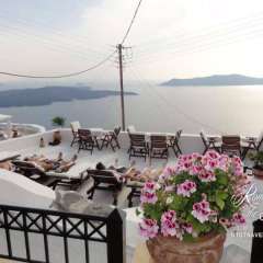 Fira patio