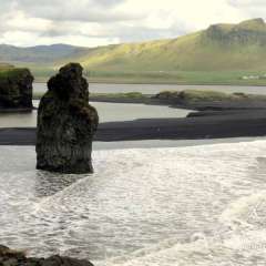 Coast near Dyrhólaey