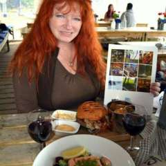 Excellent salmon and burger for lunch, Djurönäset, Sweden
