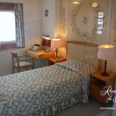 Queen's bedroom aboard Brittania