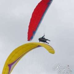 Colorful Crovie paragliders