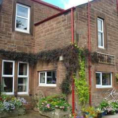 Knowefield - the backside, beautiful stone from the 1800s