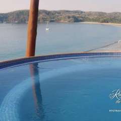Cliff side hot tubs