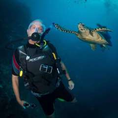 1.7 Turtle tries to cut off Boy's air