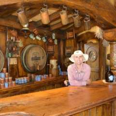 Hobbiton, New Zealand -The Green Dragon