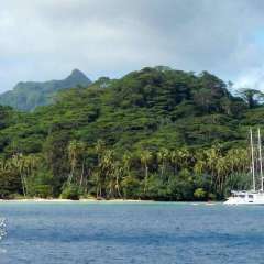 Huahine beach