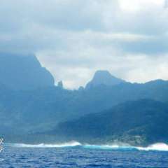 Raiatea mountain and surf