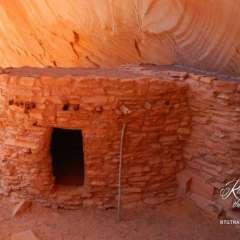 Hiking to Anasazi ruins